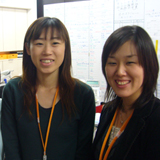 本社経理担当 神農五十鈴(写真左)